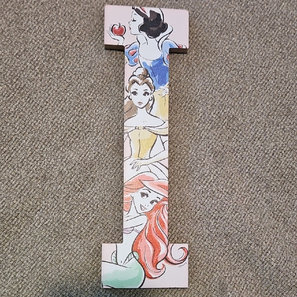 Disney Princess Wooden Letter I Wall Decor - Picture 1 of 2